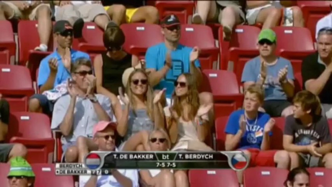 Bastad: De Bakkers Triumph! Berdych katastrophal