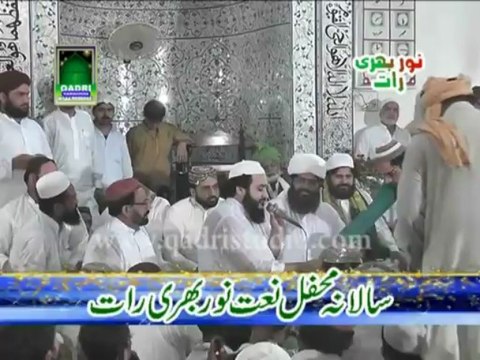 naat Lo Madine ki tajjali se lagae hoe han by Khalid Hussnain Khalid Sargodha 2013