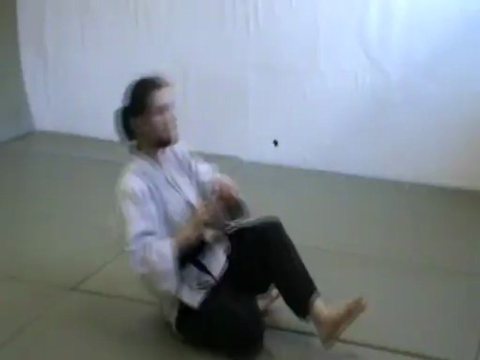 Suwari ushiro kaeten ukemi :  éducatifs