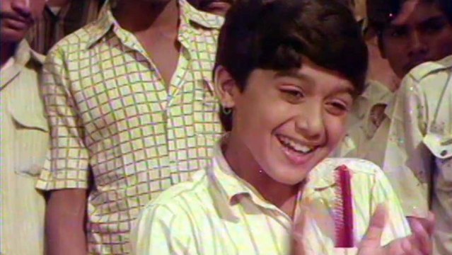 Ananda Bhairavi Songs - Sudi Gaalilona Deepam - Girish Karnad Malavika Rajesh