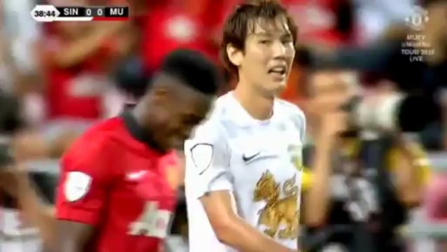 Le geste technique totalement raté de Danny Welbeck !