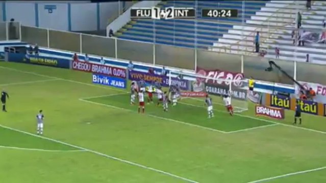 Forlan come Recoba, in gol da calcio d'angolo