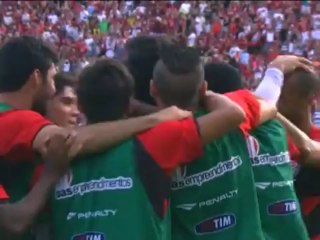 Vitória bate São Paulo na reestreia de Autuori