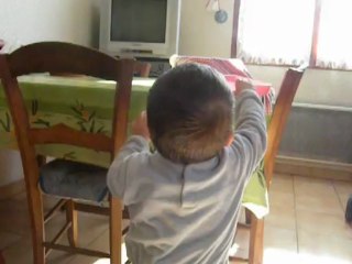 ESTEBAN ET SES BOITES