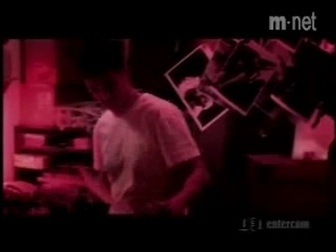 Kiss - Because Im a girl