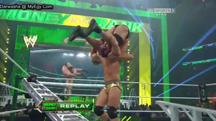 WWE4U.com عرض موني ان ذا بانك 2013 مترجم الجزء 1