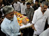 Pran's FUNERAL, Bollywood pays TRIBUTE