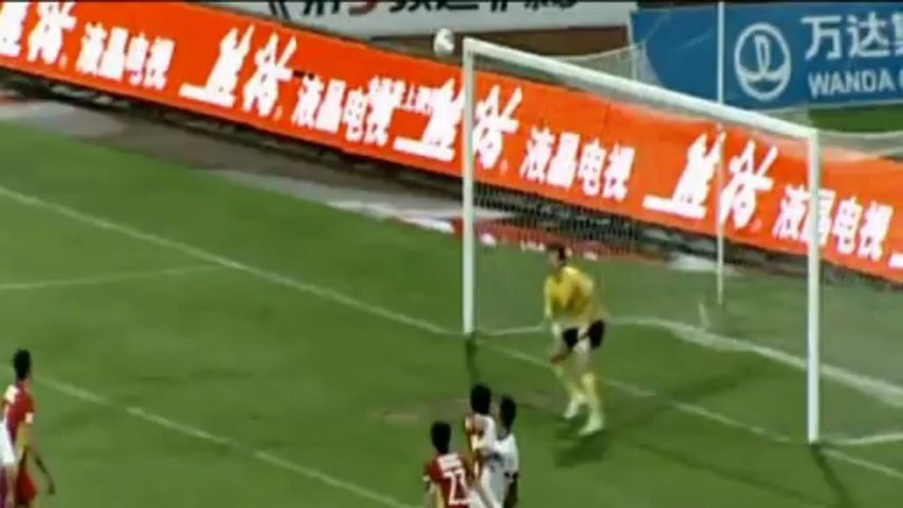 CSL: Ex-Bundesliga-Star Roda Antar macht's spektakulär