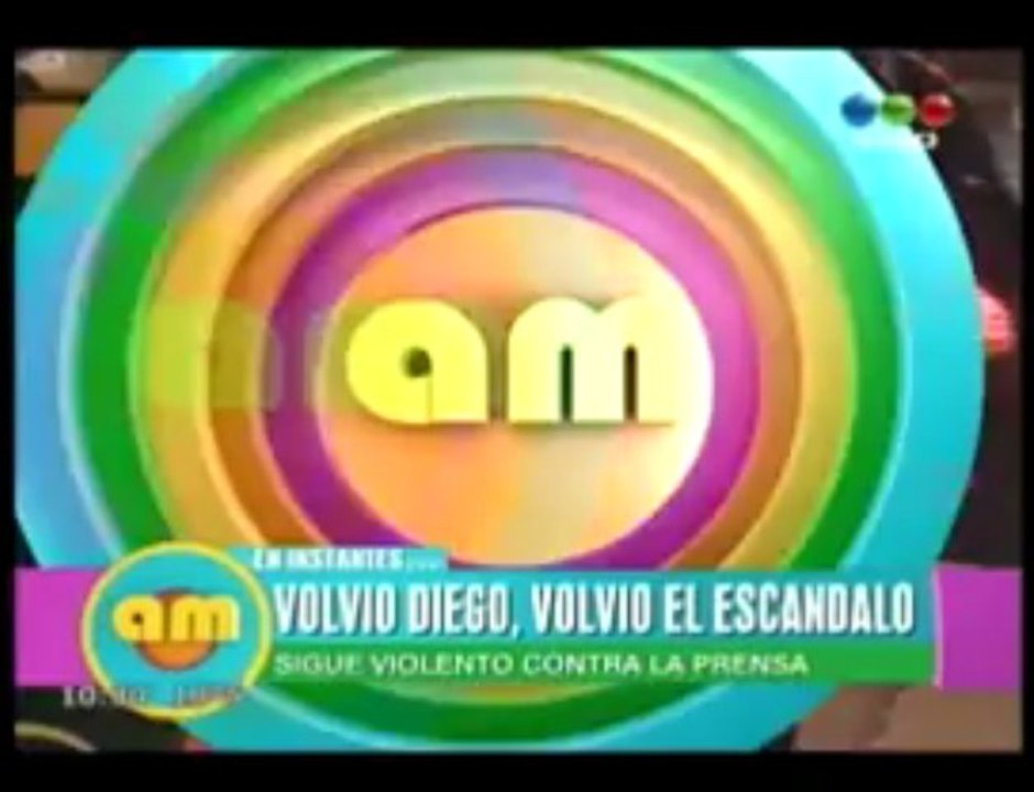 MARADONA PELEANDO OTRA VEZ CON LA PRENSA