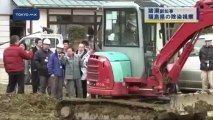 20120119 猪瀬副知事　福島県で除染作業を視察