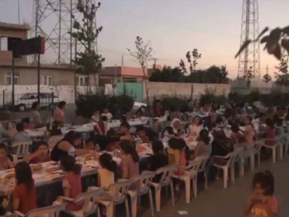 Ceylanpınar Belediyesi 10 Mahallede iftar yemeği veriyor