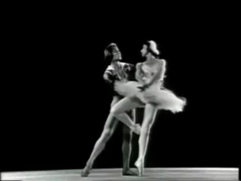 Рудольф Нуреев. Фрагмент из "Лебедиого озера" с М. Фонтейн.