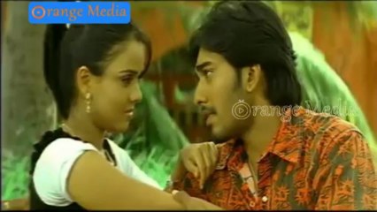 Balu and Madhumathi fentastic love chemistry - Ramalayam veedhilo movie scene