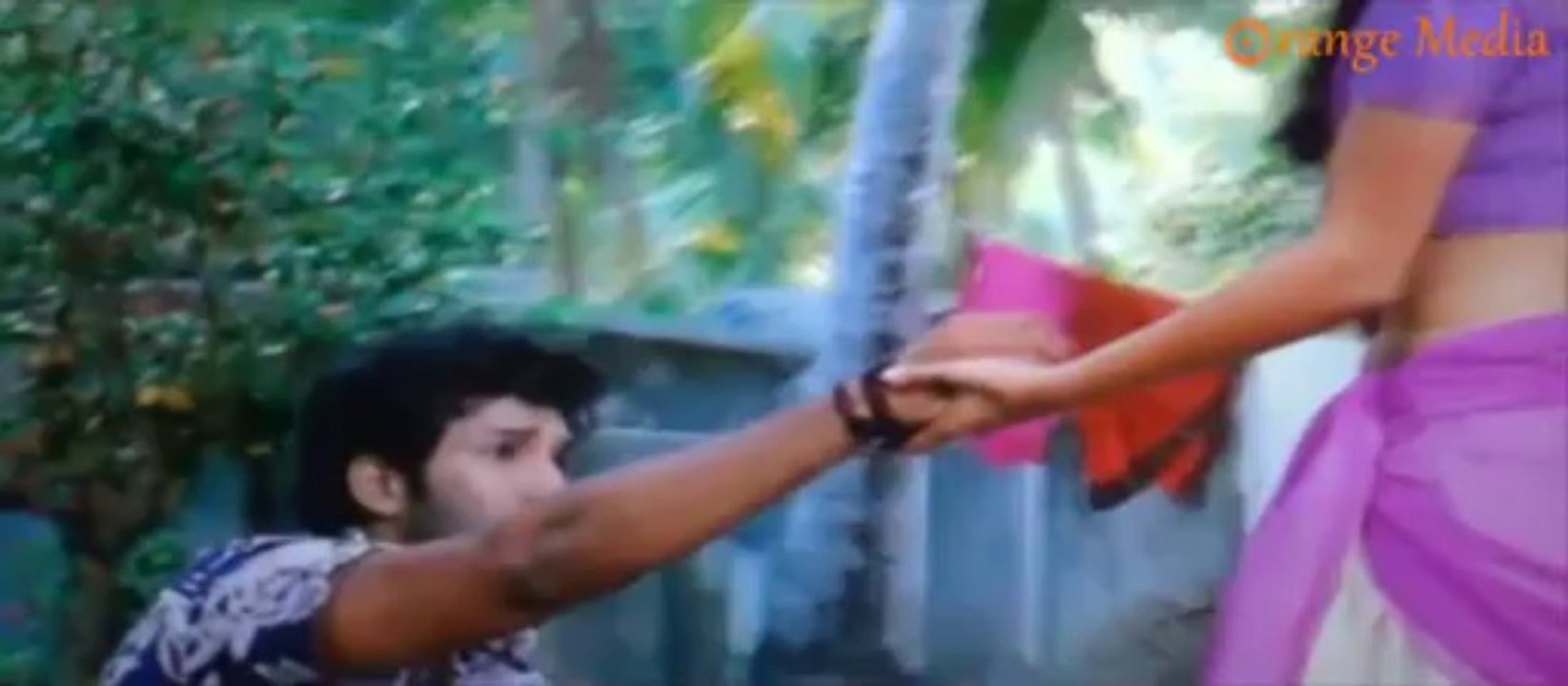 Aadi and Taapsee hot sceen - Gundello Godari Movie