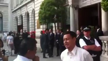 كاشين الاحتجاج ضد ثين سين أمام فندق سوفيتيل  -  Kachin Protest against Thein Sein in front of Sofitel Hotel