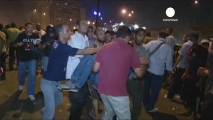 Mısır kanlı geceyi geride bıraktı