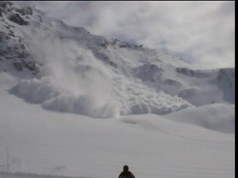 avalanche déclanchée