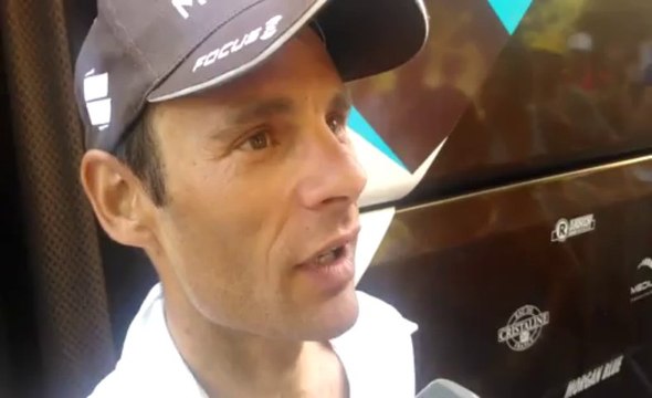 Jean-Christophe Peraud, 1er Français au classement général, résume son étape après l'arrivée à Gap