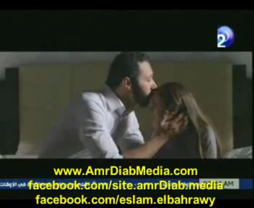 مسلسل الداعية رمضان 2013 وسعادة الطفلة بعد ان سمح لها والدها بسماع اغانى عمرو دياب الحلقة السادسة