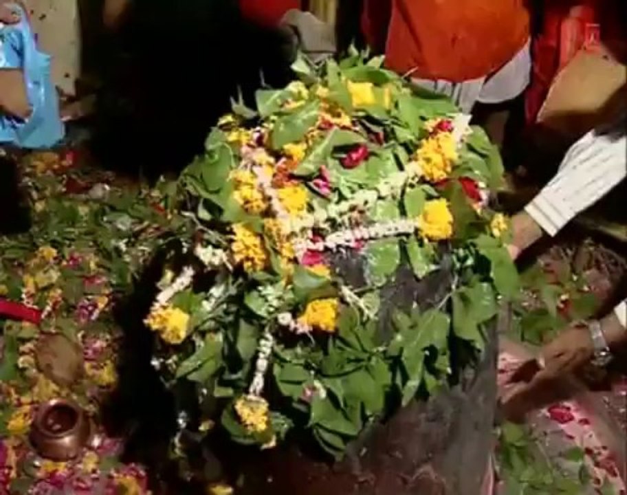 Shivleelamrut Aarti (Lawathawati Vikrala) By Anuradha Paudwal I Shri Shivleelamrit