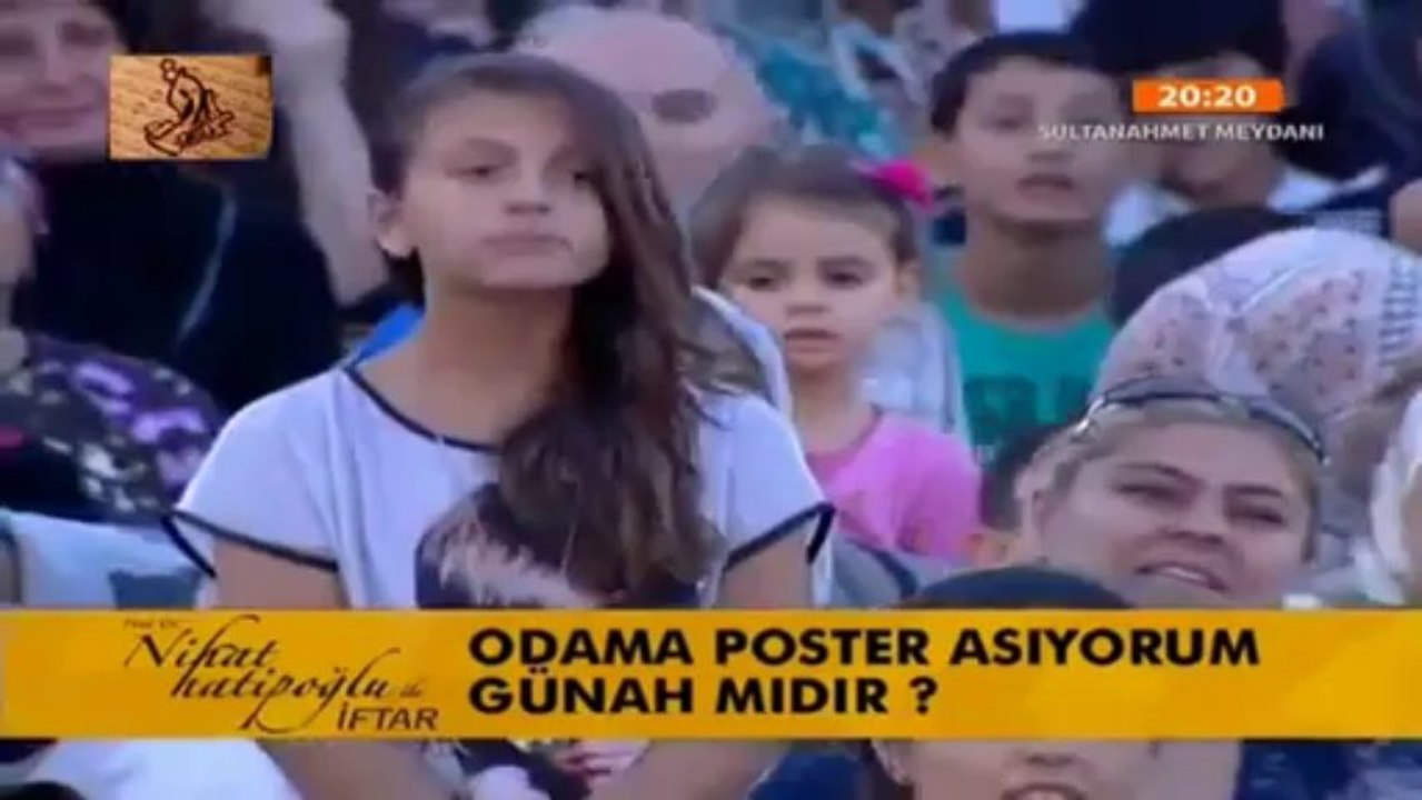 Nihat Hatipoğlu - Duvarıma Justin bieber posteri asıyorum günahmı xD