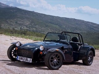 Sport Auto au volant de la Caterham Seven 485S