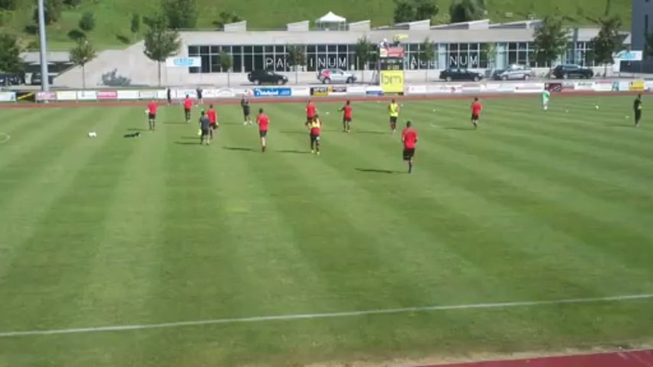 Προθέρμανση του Ολυμπιακού στο Σβατς για το φιλικό με τη Σίμουρκ