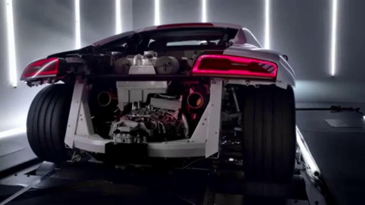 Audi R8 V10 plus (HD)