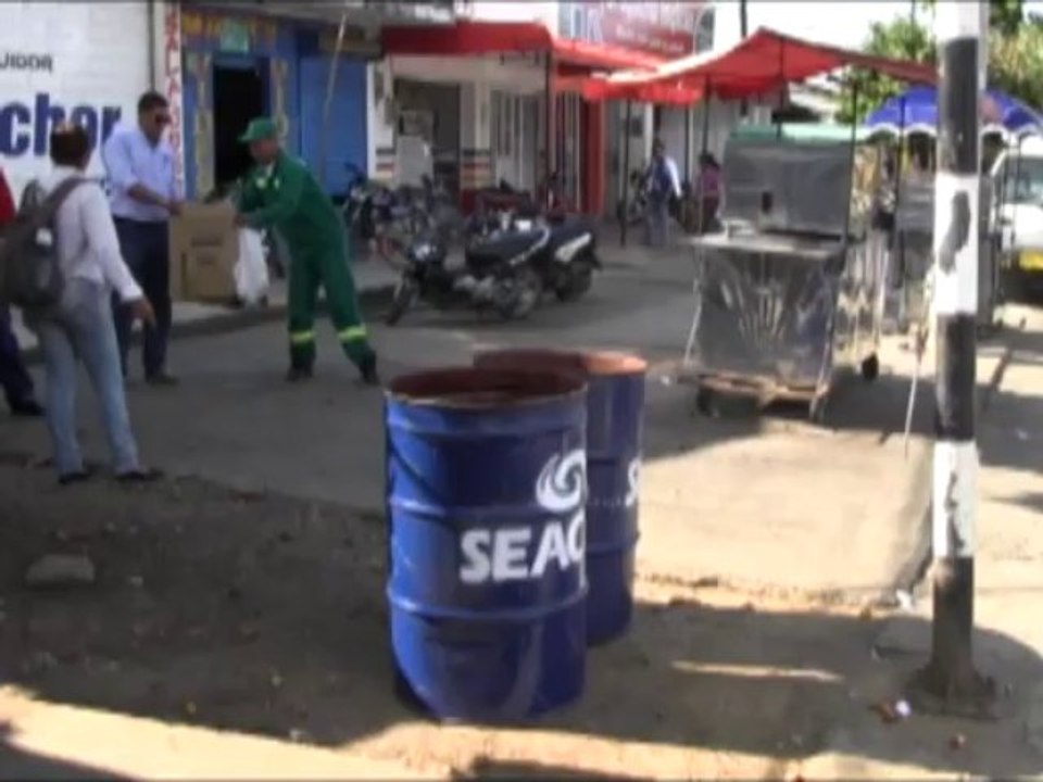 Continúa la empresa SEACOR S.A instalando canecas en puntos estratégicos para la recolección de basuras