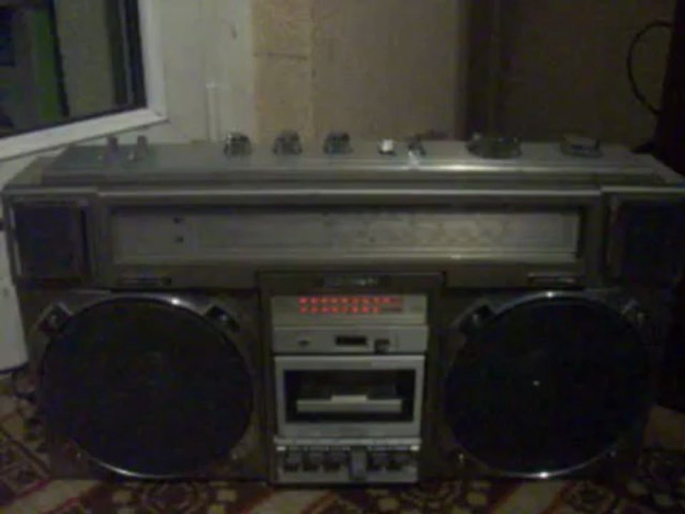 Crown CSC 950 Dirty Boombox is Tape Fully Working :-)