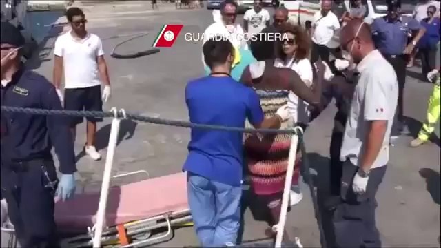 Lampedusa (AG) - Immigrazione, soccorso a 95 immigrati (17.07.13)