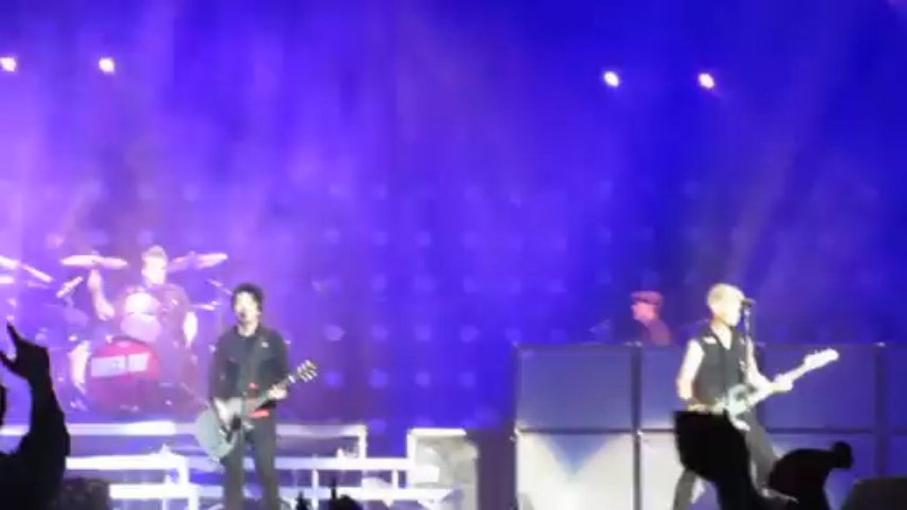 Green Day - Boulevard Of Broken Dreams - live @ Bråvalla Festival