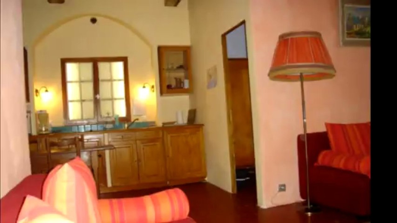 Location Meublée - Appartement Cannes (Suquet) - 740 + 10 € / Mois