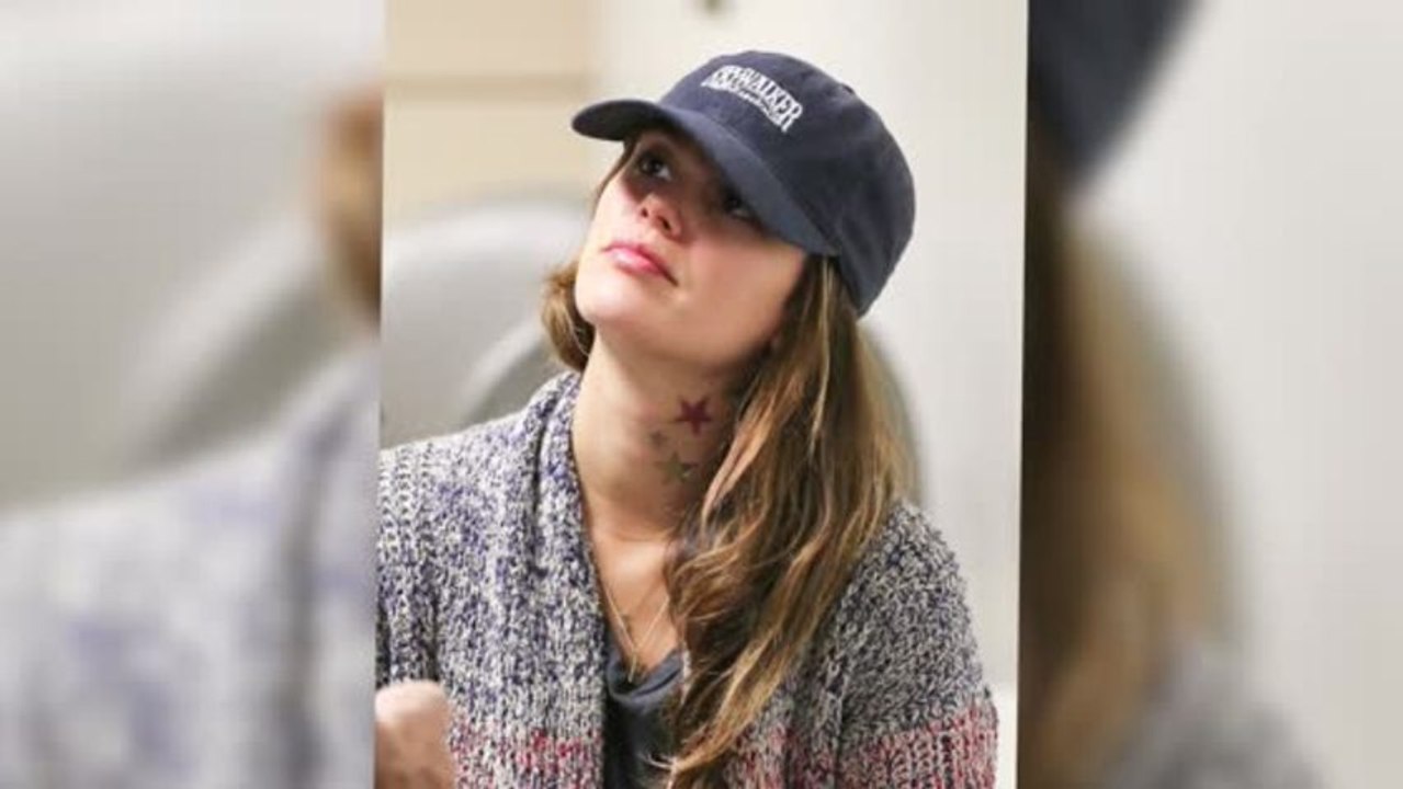 Rachel bilson hat nacken-tattoo