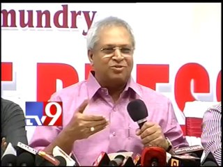 I hesitate to criticise Y.S.Jagan as he is Y.S.R's son - Undavalli Arun Kumar