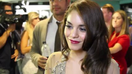 Vanessa Hudgens freezes her a*se off filming The Frozen Ground - World Premiere