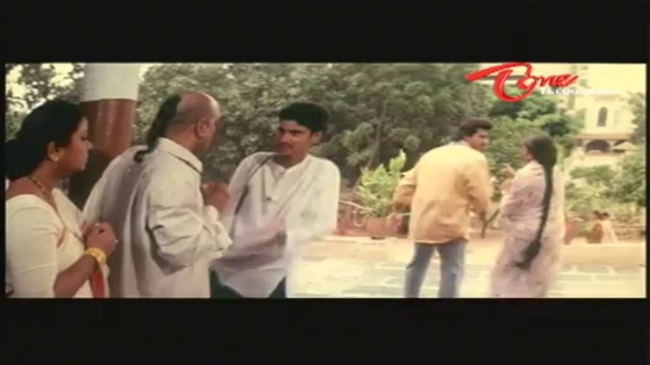 Sri Lakshmi Hilarious Setairs While Venkatesh Kicking The Goons