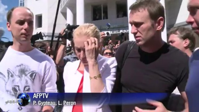 La justice russe remet l'opposant Navalny en liberté surveillée