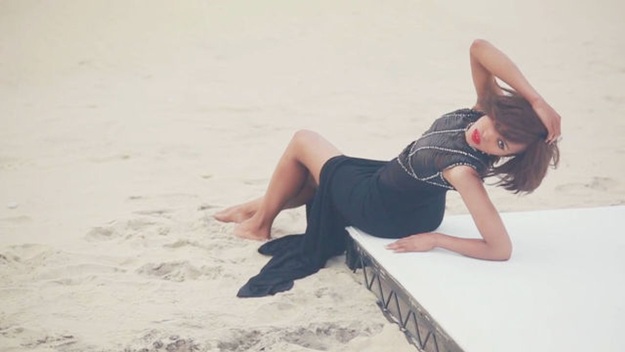 Cover Shoots - Kerry Washington Stuns In a Gown on the Beach