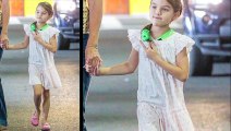 Suri Cruise Shows MIDDLE FINGER To MEDIA And PAPARAZZI, Little Brat