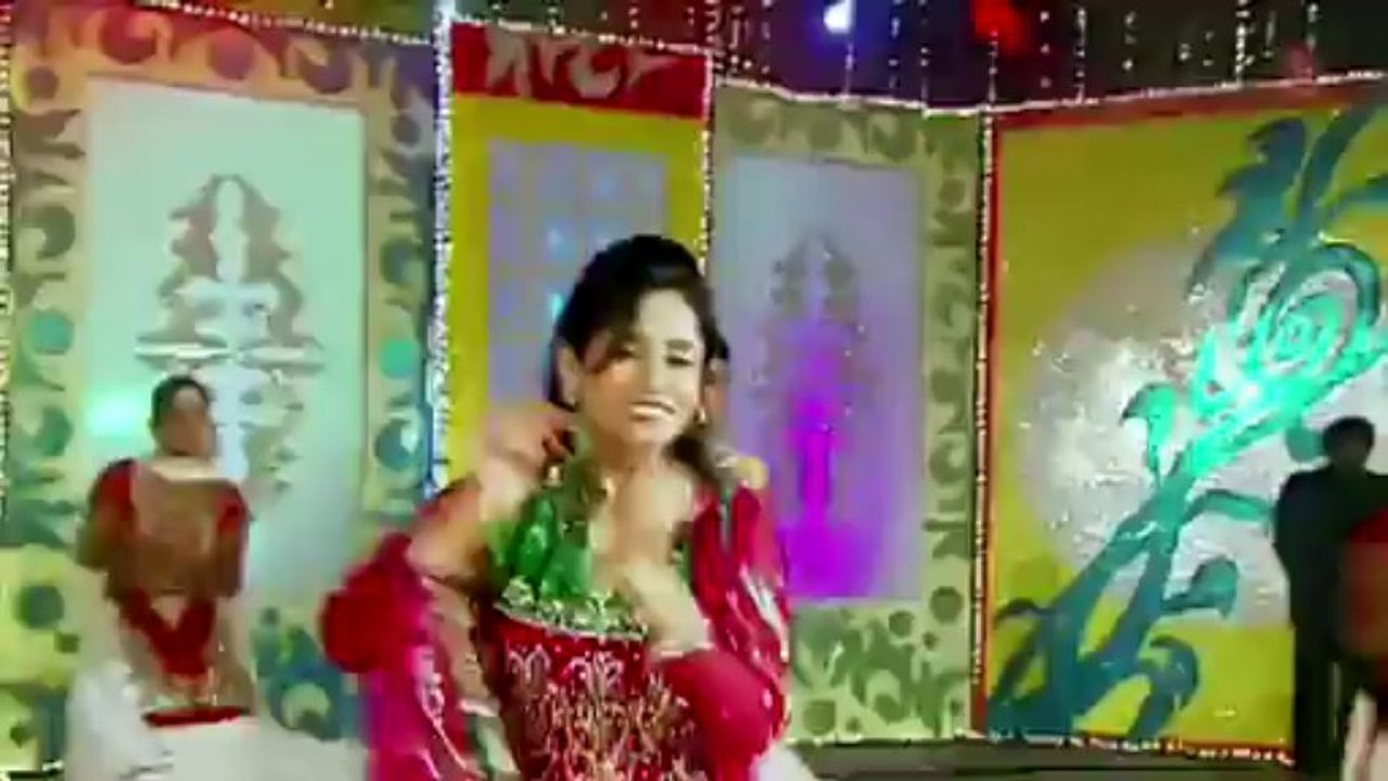 Main Nangey Pairi Nachee Song _ Miss Pooja
