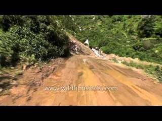Total damage on the roads to Guptkashi