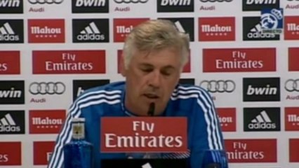 Carlo Ancelotti tras el entrenamiento