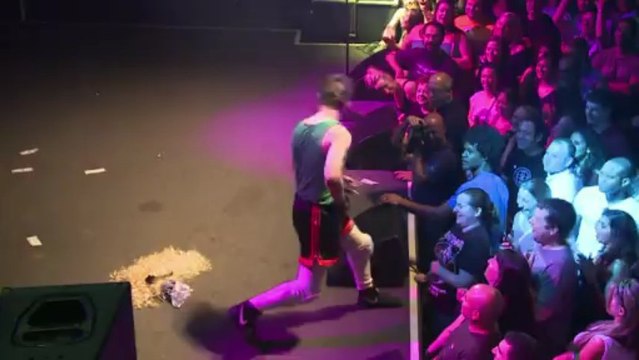 Championnat américain d'Air Guitar, l'art de jouer... sans guitare