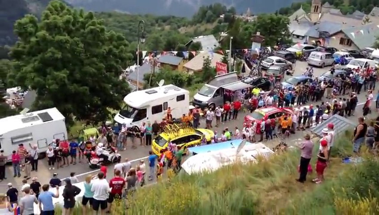 TDF Alpe DHuez Fan Gets Tripped Chasing Tejay Van Garderen