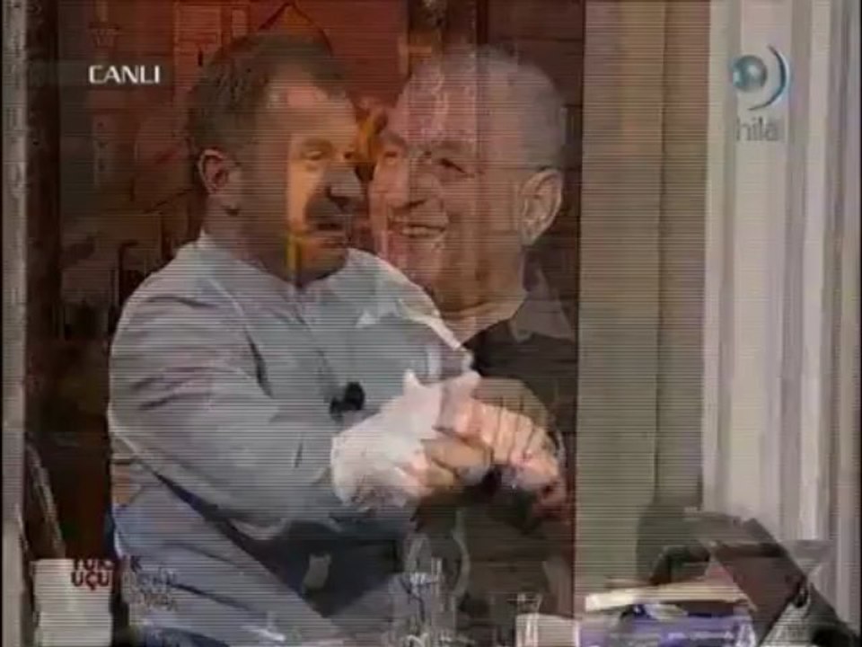 Kur'an'da namaz vakitleri neden ayrı ayrı sayılır! [Prof. Dr. Bayraktar Bayraklı]