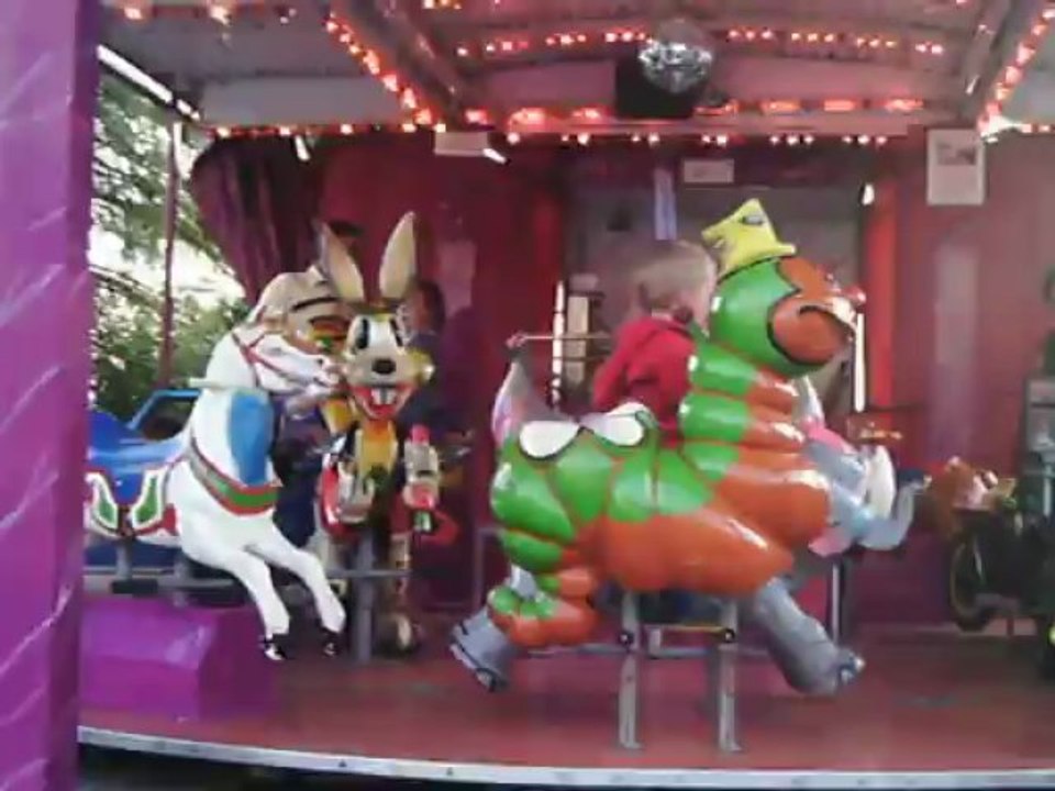 animation et location carrousel, limonaire, barbe à papa à geneve, lausanne, vaud, suisse