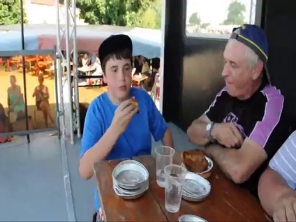 Saint-Firmin : le concours du plus gros mangeur de gouères en vidéo