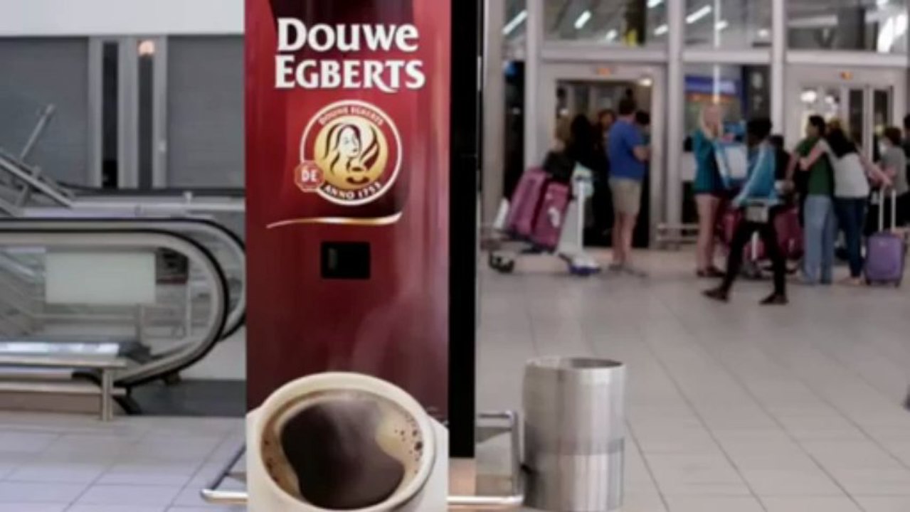 La Machine à café qui reconnait les bâillements