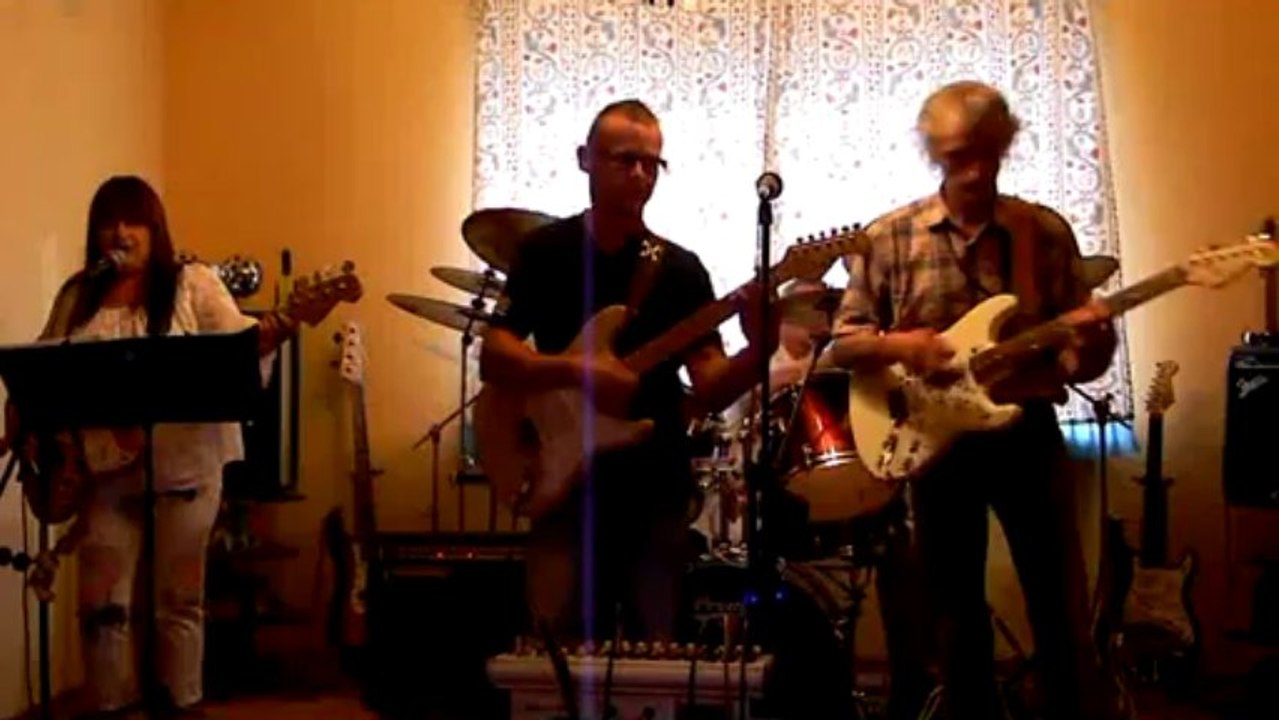 Zespół Lotos- W lustrze wody ( Własny utworek )